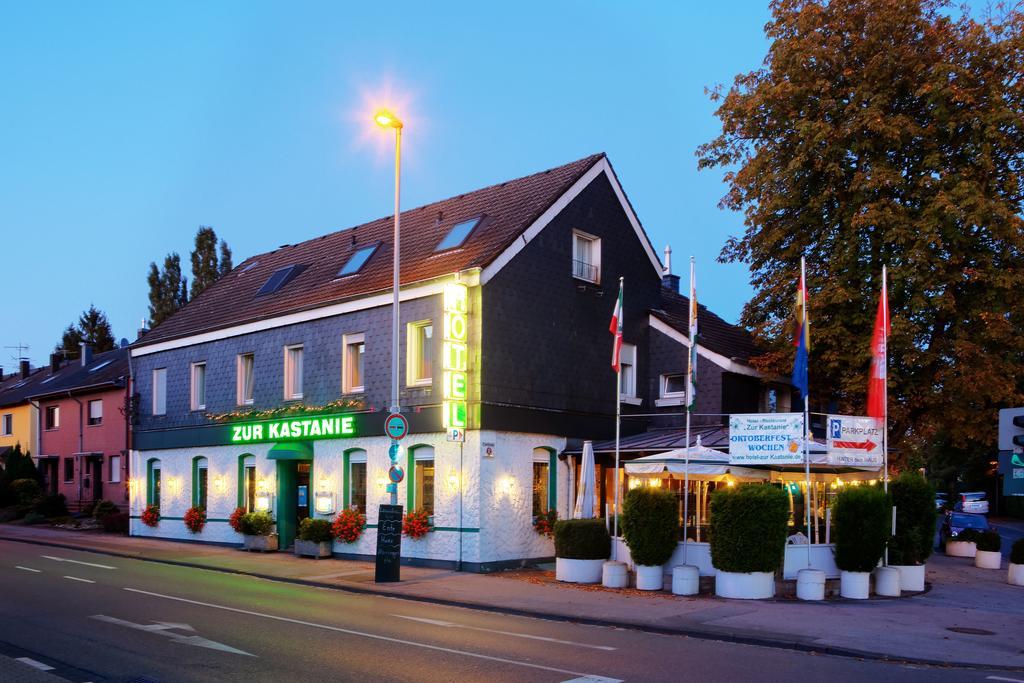 Hotel Zur Kastanie Mülheim an der Ruhr Esterno foto