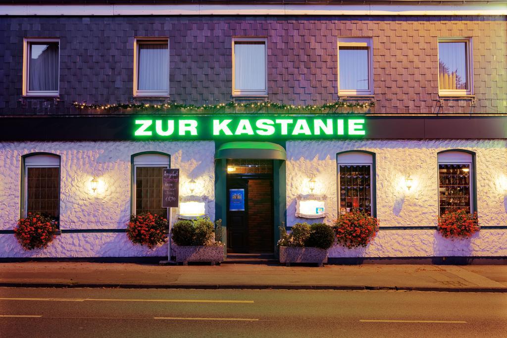 Hotel Zur Kastanie Mülheim an der Ruhr Esterno foto