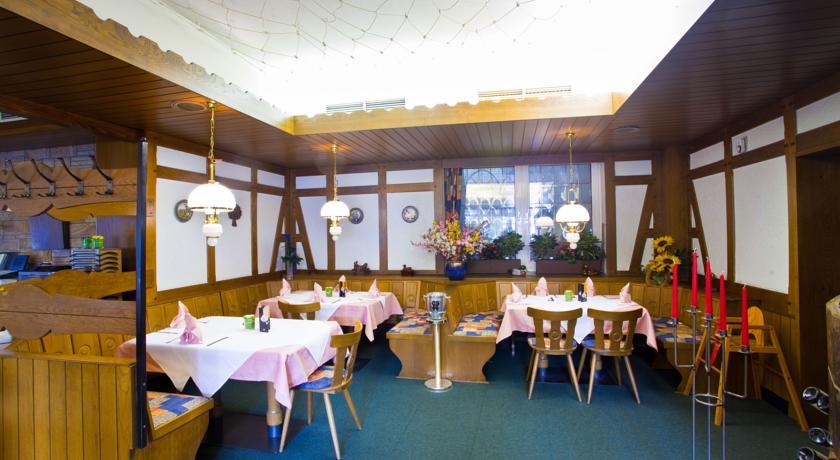 Hotel Zur Kastanie Mülheim an der Ruhr Esterno foto